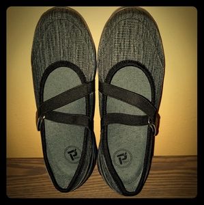 PROPET TRAVELACTIVE MARY JO FLAT